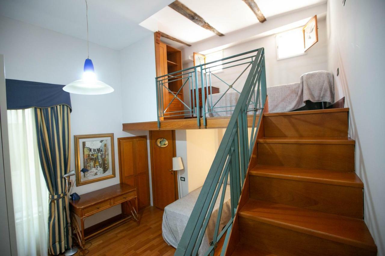 Sweet Toledo By Dimorra Apartment เนเปิลส์ ภายนอก รูปภาพ